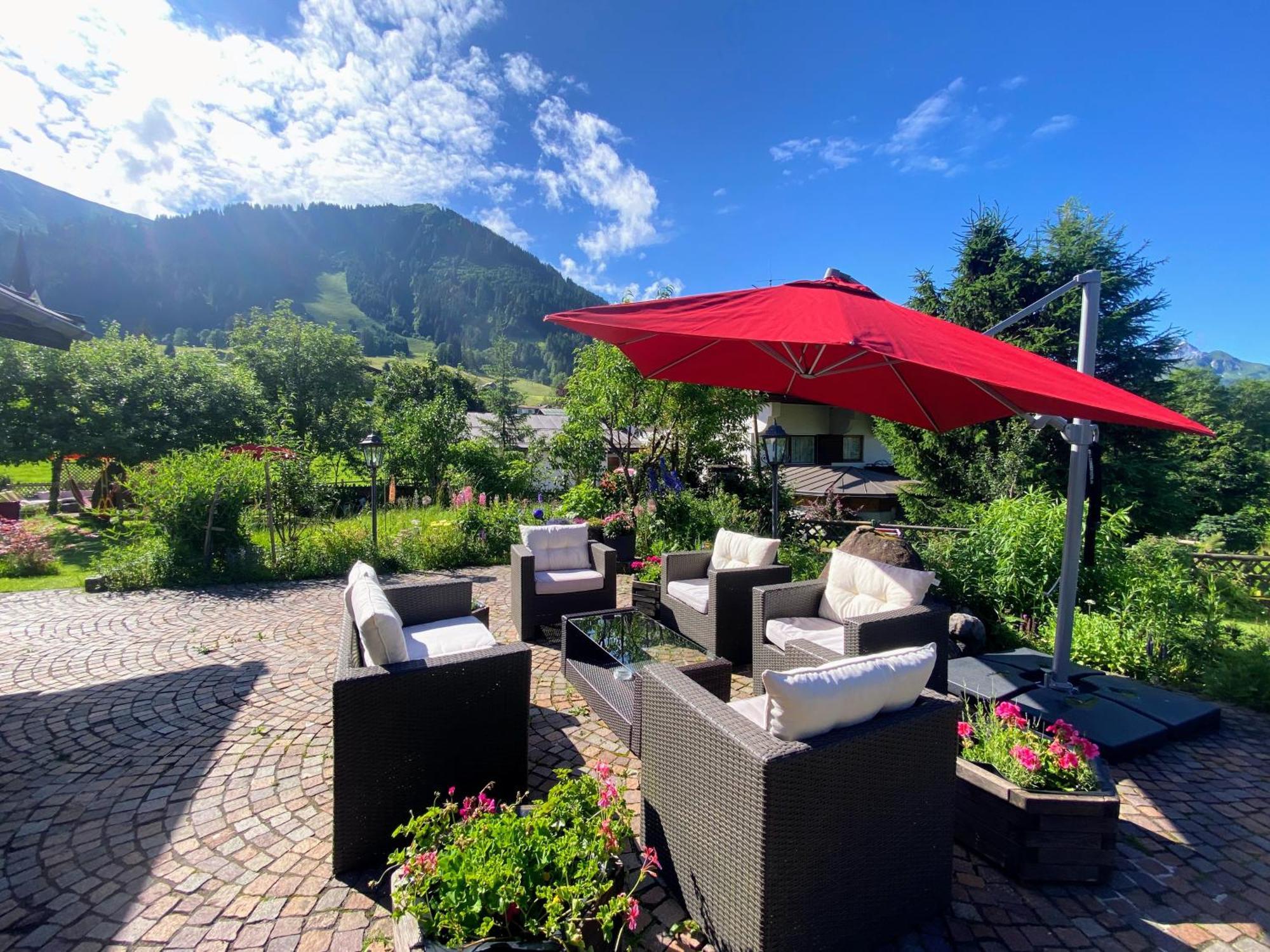 Gatterhof Hotel Riezlern Eksteriør billede